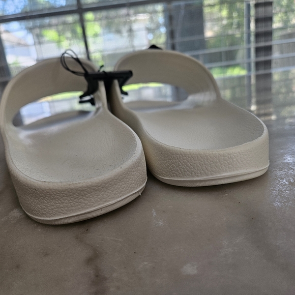 New Athletic Works White Slides - NWT - Picture 7 of 11